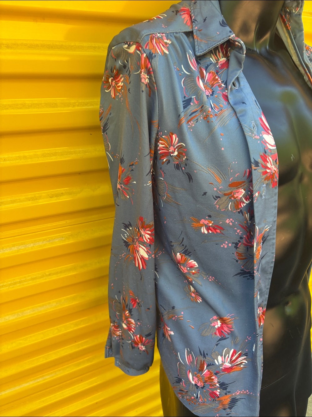 Blue Floral Button-Up Shirt Vintage Devon. - Picture 3 of 8
